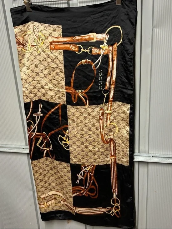 Vintage Gucci Silk Scarf Rare Print Made In Italy - Picture 2 of 6